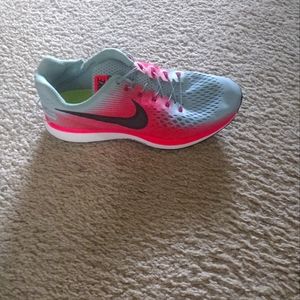 Nike Women's running sneaker